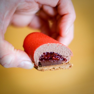 Rouge Passion – Entremets Chocolat-Framboise Pimenté | Véronique Derennes