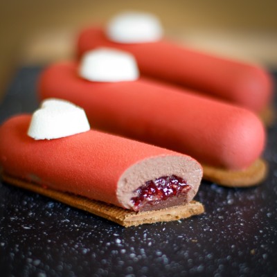 Rouge Passion – Entremets Chocolat-Framboise Pimenté | Véronique Derennes
