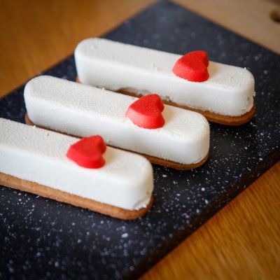 Douceur Épicée – Entremets Ananas-Vanille-Gingembre | Véronique Derennes