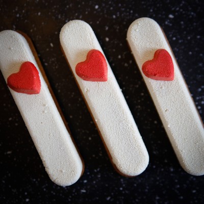 Douceur Épicée – Entremets Ananas-Vanille-Gingembre | Véronique Derennes