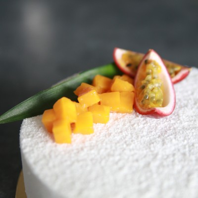 Coco Loco – Entremets Coco, mangue, fruits de la passion | Véronique Derennes