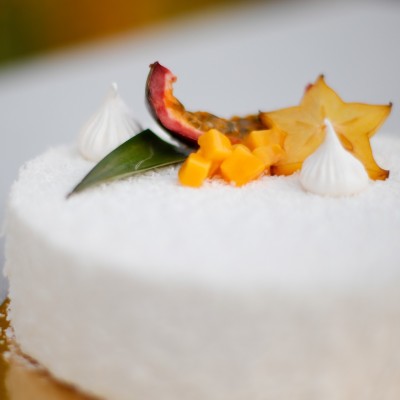 Coco Loco – Entremets Coco, mangue, fruits de la passion | Véronique Derennes