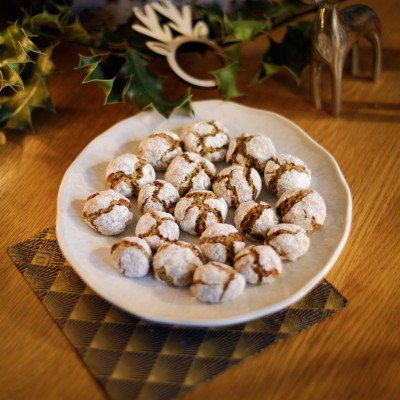 Boule Noix-Orange – Biscuit Moelleux aux Noix et Zestes d’Orange | Véronique DERENNES